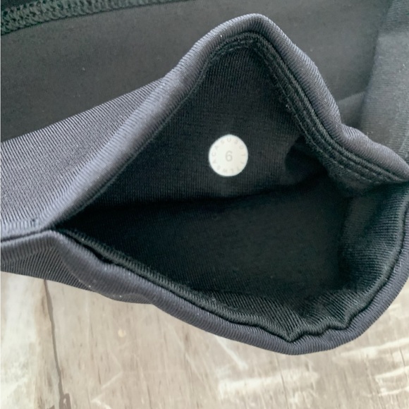 Lululemon cropped leggings. - Picture 5 of 6